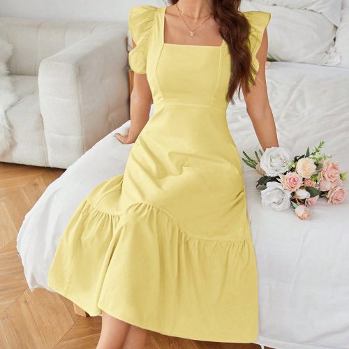 Robe à encolure carrée, volants aux emmanchures et bas, couleur unie. Tenue de vacancess - SHEIN - Modalova