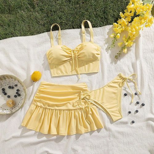 Ensemble de 3 pièces simple et mignon en jaune beurre : robe de plage avec taille effet cordon, ourlet volant, coupe ajustée. Tenue de plage décont - SHEIN - Modalova