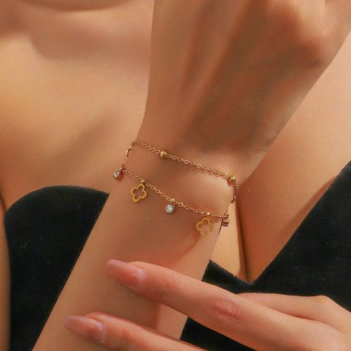 Pièce Bracelets au style frais d'été à double couche avec trèfle et perles en zircone, design élégant, bijou de mode en acier inoxydable 18 car - SHEIN - Modalova