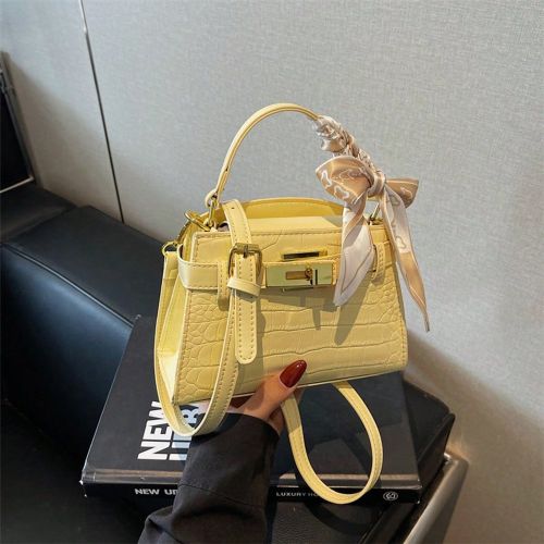 Sac à main de luxe haut de gammes, motif crocodile. Sangle de décoration mode, bandoulière réglable. Sac messenger de style minimaliste avec déco - SHEIN - Modalova