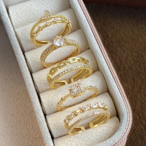 Pièces Ensemble de bagues minimalistes de luxe, élégantes et uniques. Classiques françaises polyvalentes en cuivre serti de zircone cubiques, conv - SHEIN - Modalova