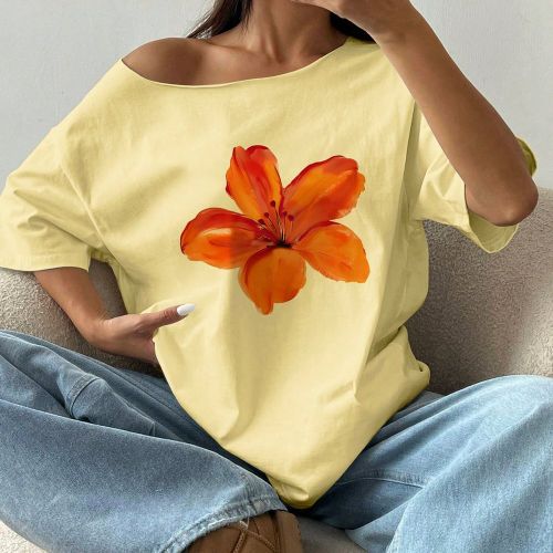 T-shirt ample à col asymétrique avec imprimé floral, manches courtes, lâche, jaune - SHEIN - Modalova