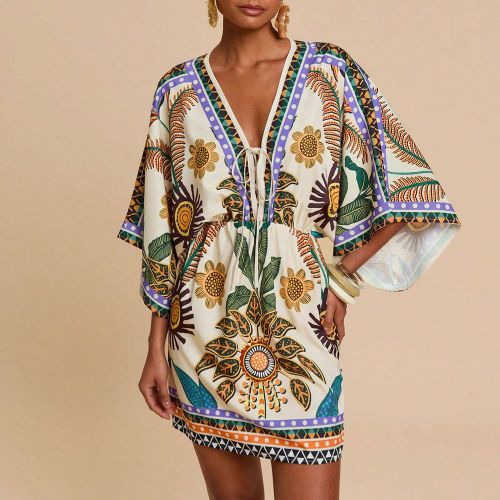Robe courte à encolure en V imprimée pour les vacances, manches 3/4s. Tenues d'été, tenues de plage, printemps et été, Pâques, tenues de vacanc - SHEIN - Modalova