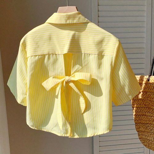 Chemise décontractée à manches courtes rayée jaunes, Top avec nœud au dos, chemises d'étés - SHEIN - Modalova