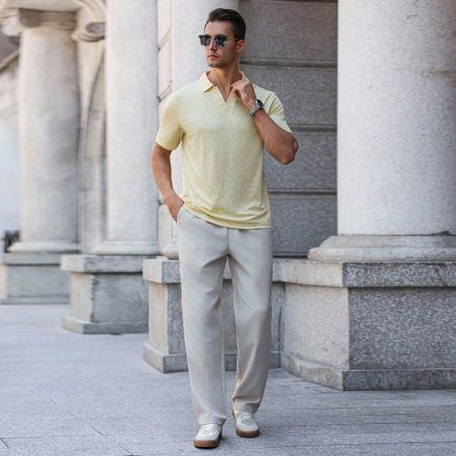 Chemise polo à col cranté à rayures en tissu doux, idéale pour un style casual quotidien. Chemise polo à manches courtes jaune décontractées av - SHEIN - Modalova