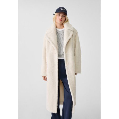 Manteau long en mouton synthétique Écru XS - Stradivarius - Modalova