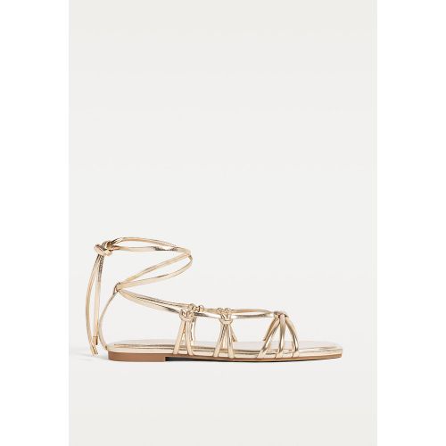 Sandales plates avec brides 35 - Stradivarius - Modalova