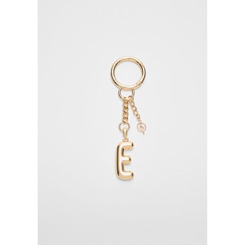 Porte-clés charm initiale OS - Stradivarius - Modalova