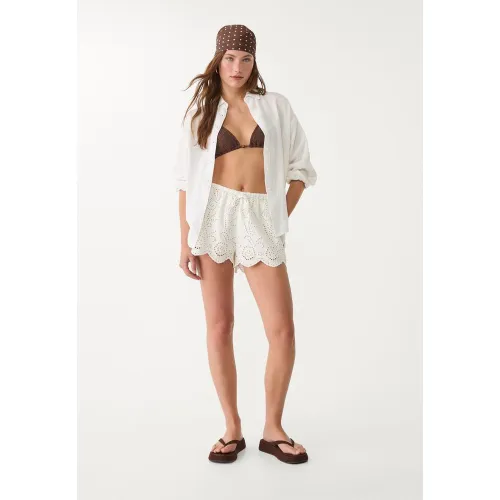 Shorts cordons brodés Écru XS - Stradivarius - Modalova
