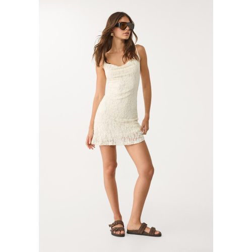 Robe courte à bretelles en dentelle XS - Stradivarius - Modalova