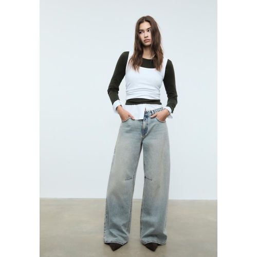 D94 Jean relaxed fit wide leg DENIM OVERDYED DÉLAVÉ 32 - Stradivarius - Modalova