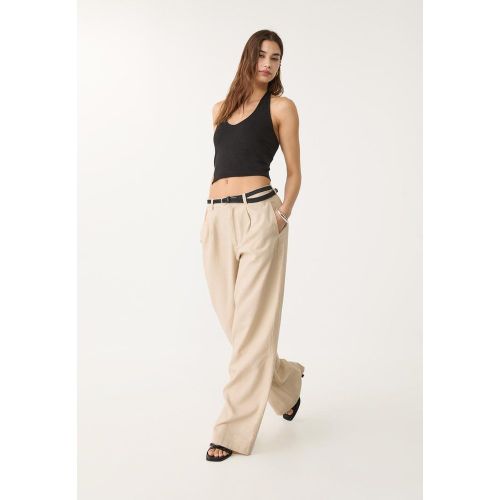 Pantalon en lin avec ceinture 32 - Stradivarius - Modalova