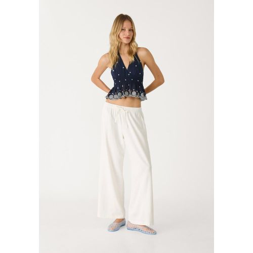 Top encolure américaine avec broderies contrastées XS - Stradivarius - Modalova