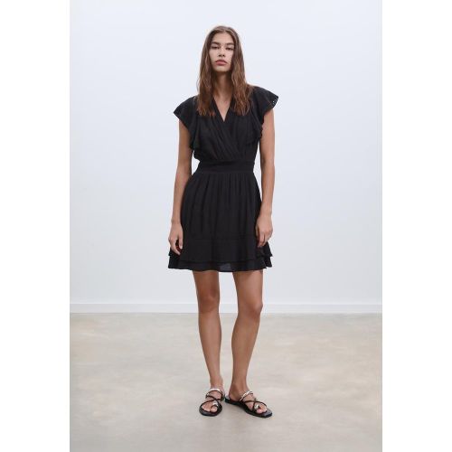Robe fluide courte à volants XS - Stradivarius - Modalova