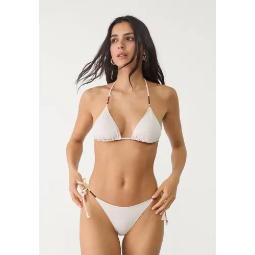 Haut de bikini triangle cordons brodés Écru XS - Stradivarius - Modalova