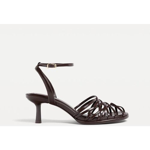 Sandales à talon et brides multiples 35 - Stradivarius - Modalova