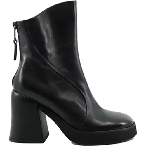 Shoes > Boots > Ankle Boots - - Strategia - Modalova