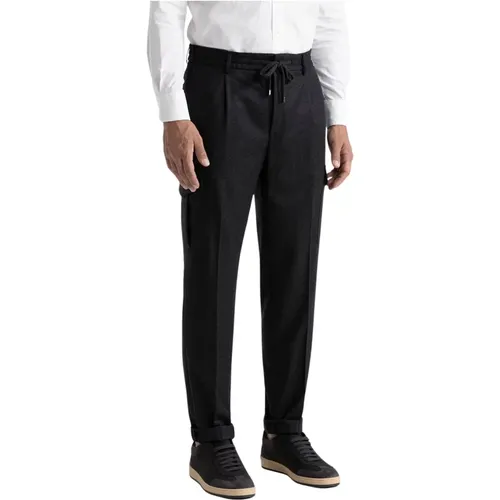 Trousers > Slim-fit Trousers - - PESERICO - Modalova