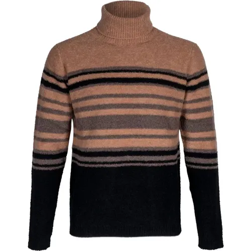 Knitwear > Turtlenecks - - Irish Crone - Modalova