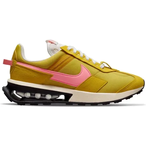 Nike - Shoes > Sneakers - Yellow - Nike - Modalova