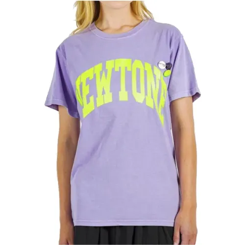 Tops > T-Shirts - - Newtone - Modalova