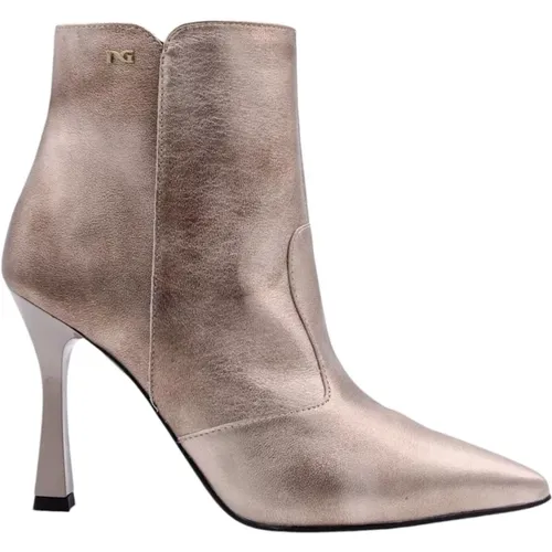 Shoes > Boots > Heeled Boots - - Nerogiardini - Modalova