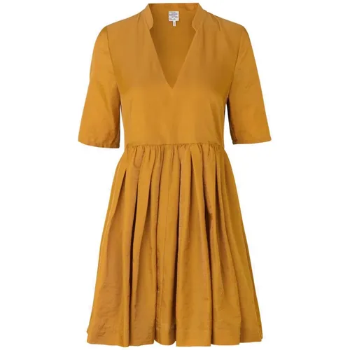 Dresses > Day Dresses > Short Dresses - - BAUM UND PFERDGARTEN - Modalova