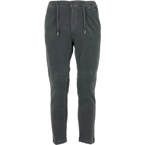 Trousers > Slim-fit Trousers - - Cruna - Modalova