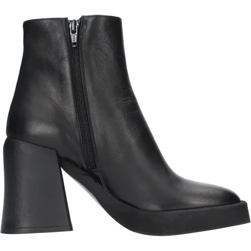 Shoes > Boots > Heeled Boots - - Strategia - Modalova