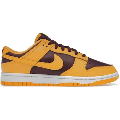 Nike - Shoes > Sneakers - Yellow - Nike - Modalova