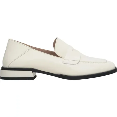 Shoes > Flats > Loafers - - Estro - Modalova