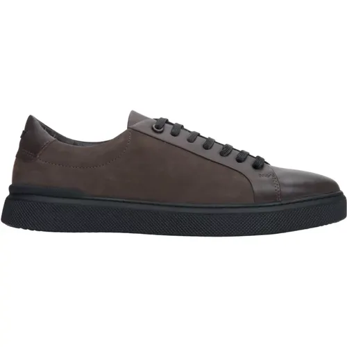 Estro - Shoes > Sneakers - Brown - Estro - Modalova