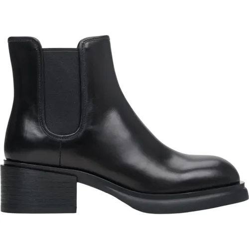 Shoes > Boots > Chelsea Boots - - Estro - Modalova