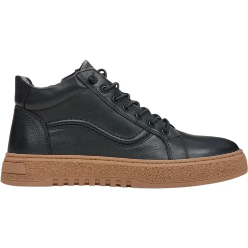 Estro - Shoes > Sneakers - Black - Estro - Modalova