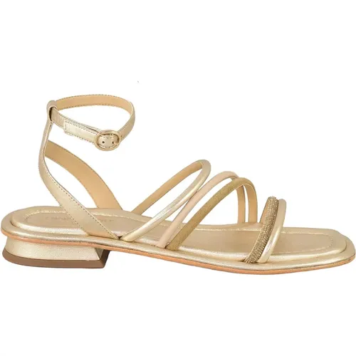 Shoes > Sandals > Flat Sandals - - Emanuelle Vee - Modalova