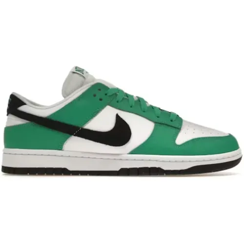 Nike - Shoes > Sneakers - Green - Nike - Modalova