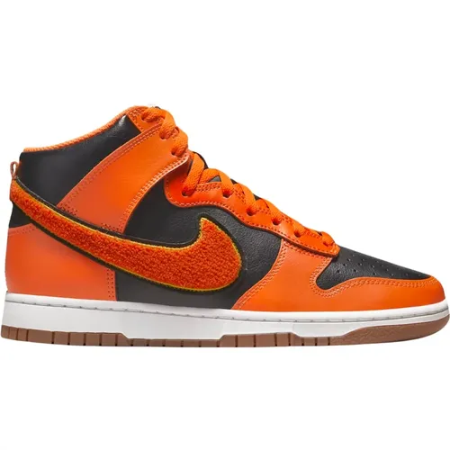 Nike - Shoes > Sneakers - Orange - Nike - Modalova