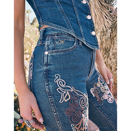 Lainey Wilson Embroidered Bell Bottoms Taille 28 x32 - Wrangler - Modalova