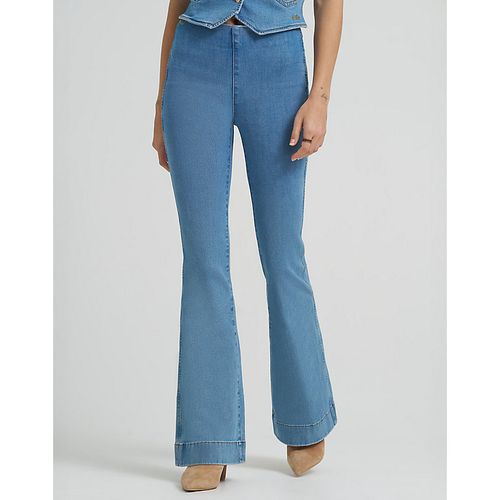 Lainey Wilson x Novelty Pull On Flare Taille 31 x32 - Wrangler - Modalova