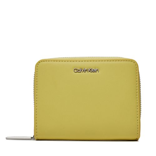 Portefeuille petit format Calvin Klein Ck Must Z/A Wallet W/Flap Md K60K607432 Citrus ZAV - Chaussures.fr - Modalova