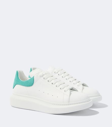 McQueen Baskets oversize en cuir - McQueen - Modalova