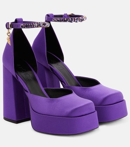 Escarpins Medusa Aevitas à plateau en satin - Versace - Modalova