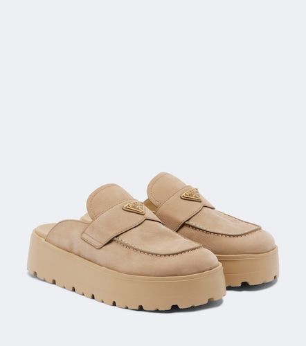 Prada Mules compensées en daim - Prada - Modalova