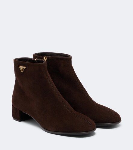 Prada Bottines en daim à logo - Prada - Modalova