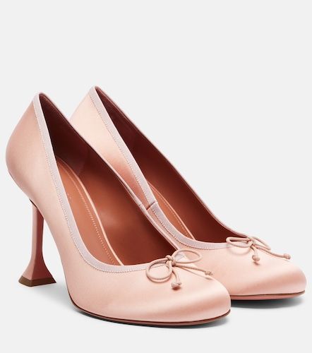 Escarpins Lila 95 en satin - Amina Muaddi - Modalova