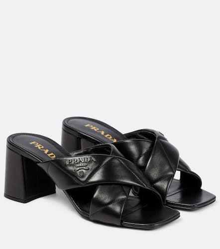 Mules matelassées en cuir à logo - Prada - Modalova