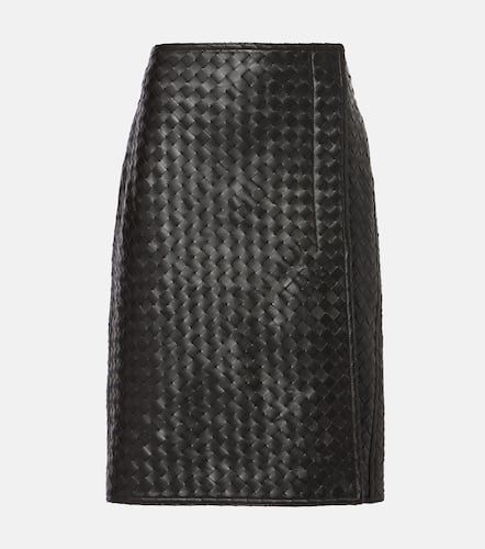 Jupe midi en cuir Intrecciato - Bottega Veneta - Modalova