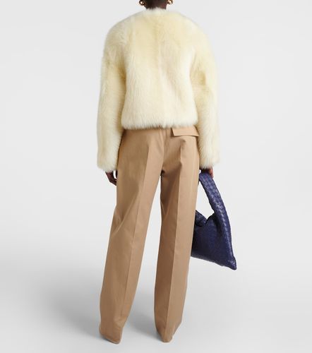 Veste courte en peau lainée - Bottega Veneta - Modalova