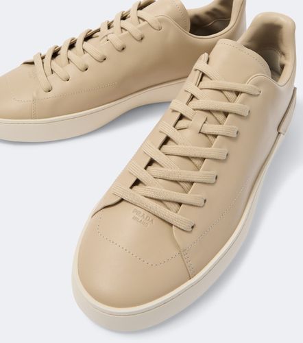 Prada Baskets Court en cuir - Prada - Modalova