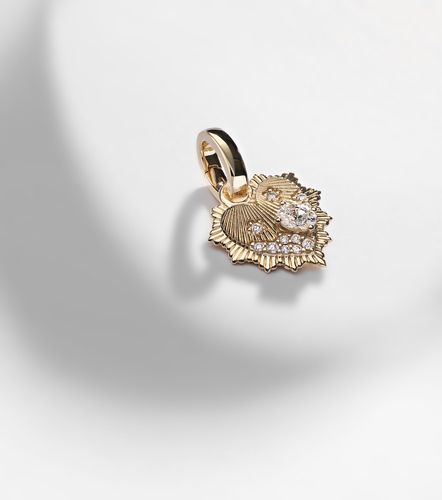 Pendentif Heart Love Token Mini en or 18 ct et diamants - FoundRae - Modalova